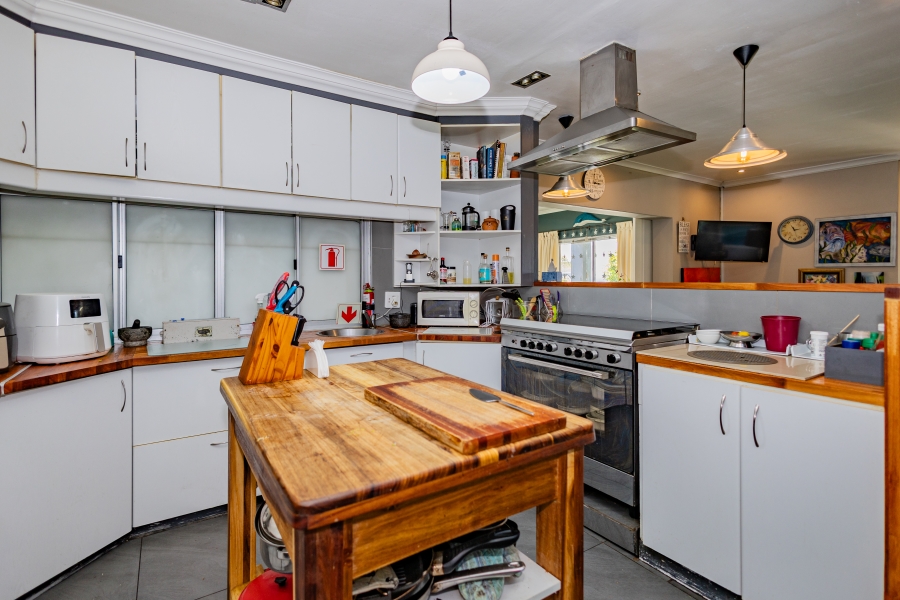 13 Bedroom Property for Sale in Sunset Beach Western Cape